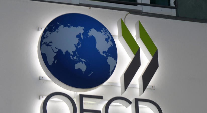 Több viharfelhő is gyülekezik a magyar gazdaság felett? Megjelent az OECD új jelentése
