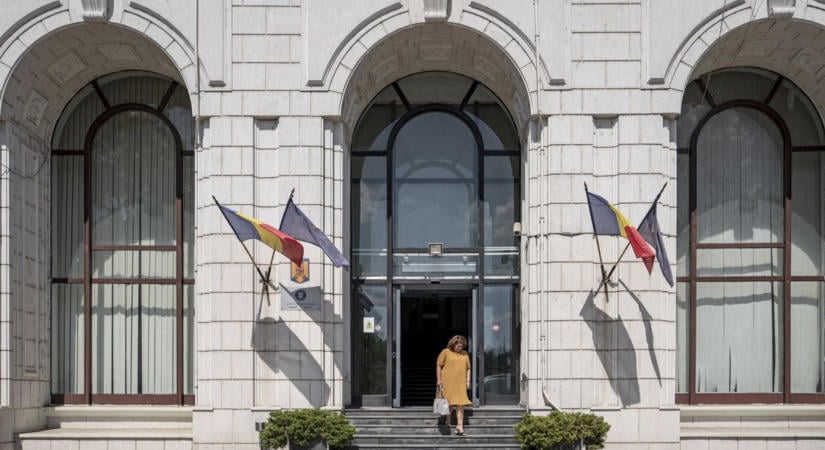 Állampapír: Romániában bevált a vérért kötvény program, miközben idehaza egyre csökkentik a kamatokat