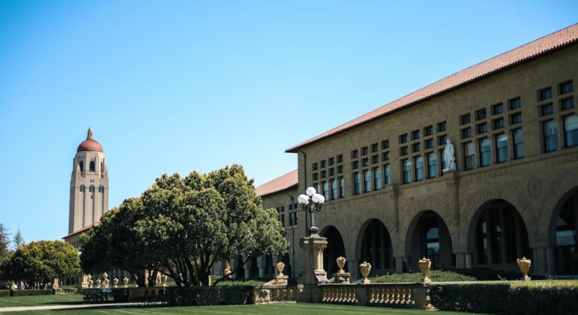 Technikai alapokra kell tenni az AI-szabályozást, állítja a Stanford-kutató
