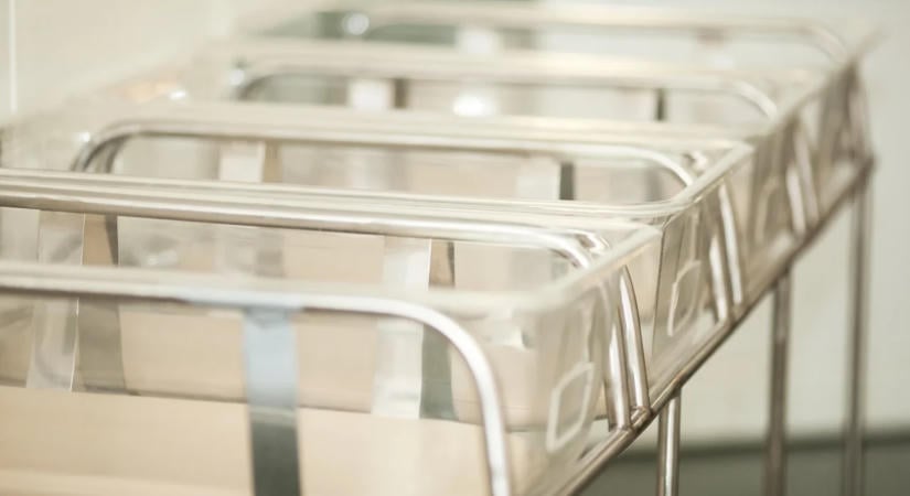 Történelmi mélypontra esett a születések száma és a termékenységi arányszám Olaszországban