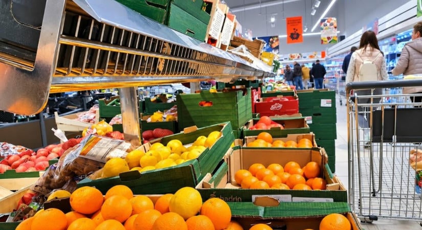 Így alakul a boltok nyitvatartása mindenszentek napján november 1-jén és 2-án 2026-ban