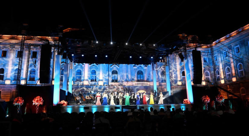 Budavári Palotakoncert az Oroszlános Udvarban