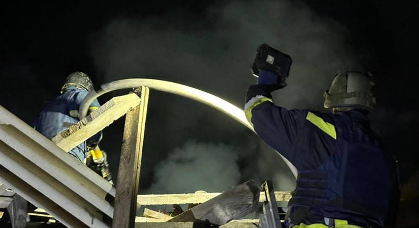 Orosz dróntámadás ért egy vasúti létesítményt Vinnyica megyében, tűz ütött ki