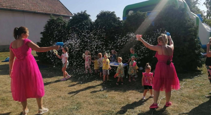 A kitűnő tanulókat is elismerték: óriási siker és felejthetetlen élmények a Lakhegyi Falunapon
