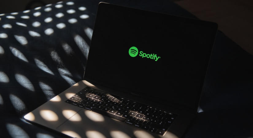 A Spotify jelöli az AI-előállítókat, és nem promótálja őket