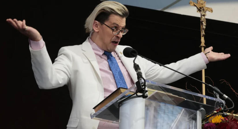 Imádta Trump migrációs politikáját az ultrajobbos megmondóember, most őt is őrizetbe vette az ICE