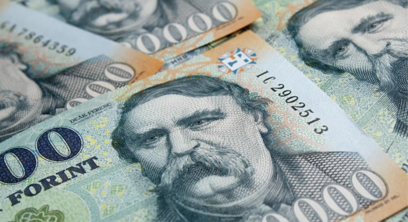 Államadósság-kezelő Központ vezetője: a legjobbkor jöhet az euróbevezetés, enélkül komoly bajban lennénk