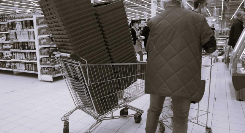 Rosszul lett és meghalt egy hazai szupermarket alkalmazottja, miután leszidta a főnöke