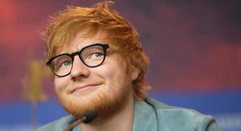 Ed Sheeran tartott meglepetéskoncertet a háromoroszlánosok táborában