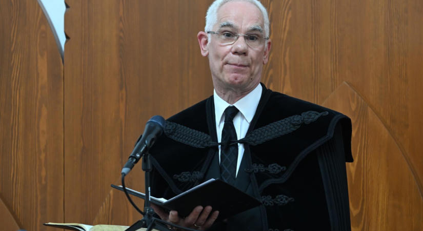 Balog Zoltán vállalja, hogy megjelenik a kegyelmi ügyet feltáró bizottság előtt, ha meghívják