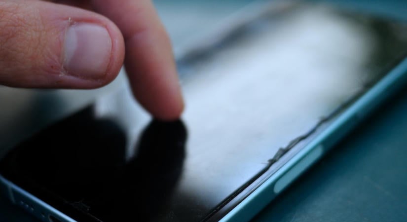 Súlyos titok derült ki: oroszok állnak a telefontörő szoftver mögött, magyar szerveknél is megjelent a program