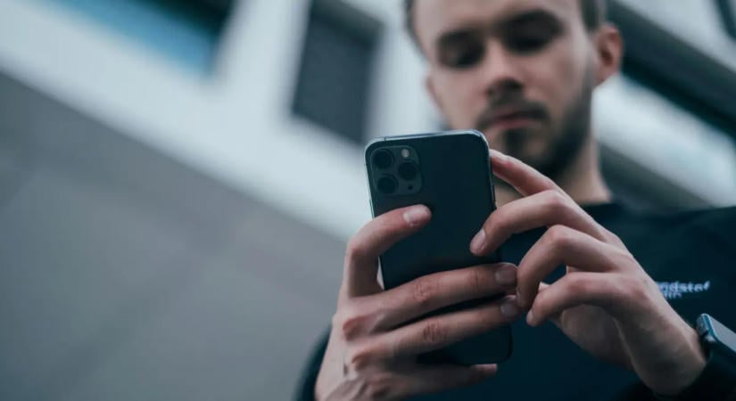 Egyre több minden történik a telefonunkon: hogyan lett a mobil a szórakozás központja?
