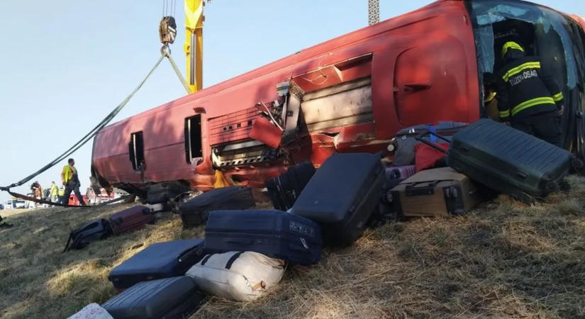 M3-as busztragédia: Magyar Péter felhívta Donald Tuskot, ezt mondta neki a lengyel kormányfő