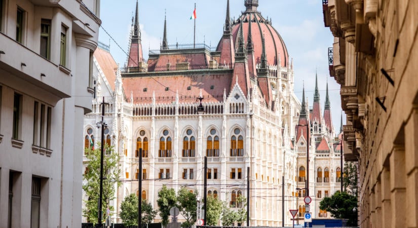 Figyelmeztetésben részesítette Baka András az Országgyűlést