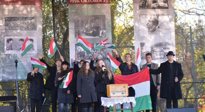 A szabadság és a közös felelősségvállalás került a középpontba Hatvanban október 23-án