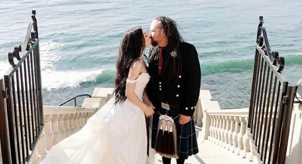 Korn: Jonathan Davis harmadszor is megnősült (fotók)