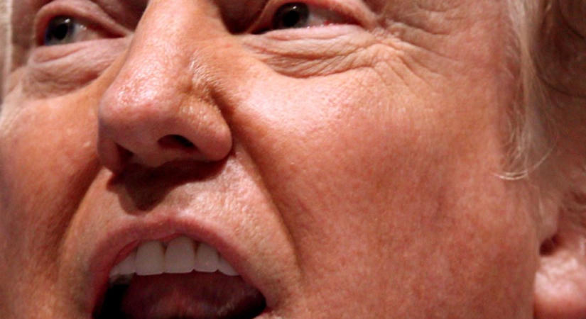 Trump bombázással fenyegette Ománt a Hormuzi-szoros miatt