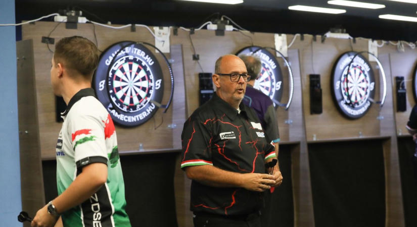 Darts: közel 300 versenyző, remekelt a szombathelyi Csóka András - Fotók