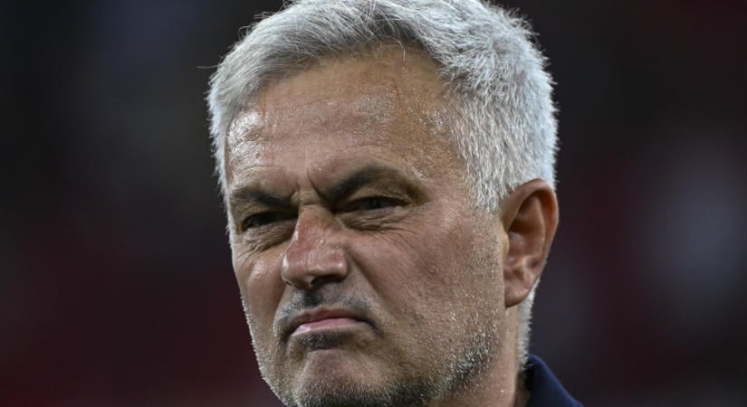 José Mourinho „játékvezetői hibalistát” sorolt a Real veresége után
