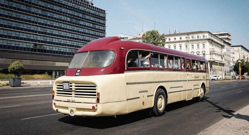 Faros Ikarusz járta a várost, ünnepelt a győri buszközlekedés - fotók
