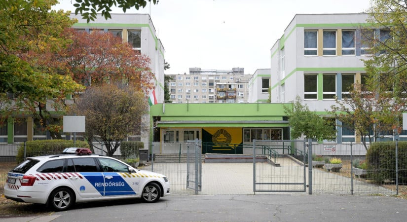 Megint bombariadó van, most egy iskolában