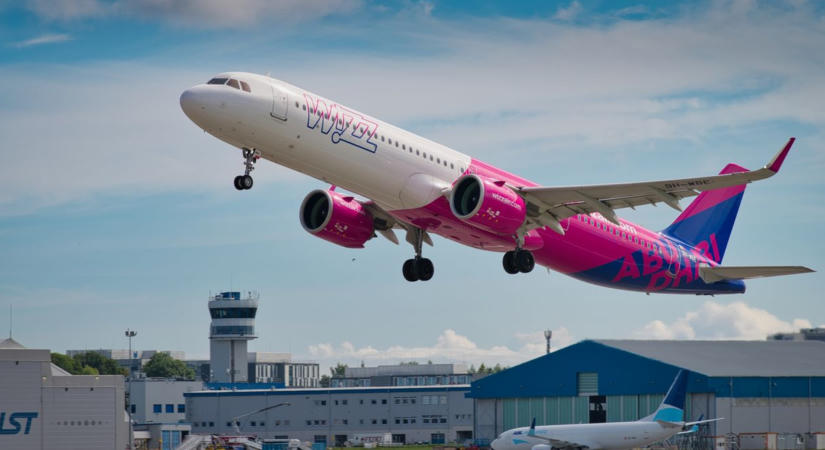 A Wizz Air kevesebb repülőjáratot és magasabb jegyárakat jósol