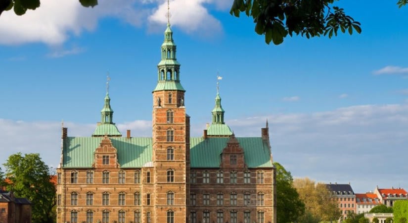 Gyönyörű ékszerek és három korona: Less be a Rosenborg kastélymúzeum falai közé