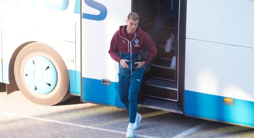 Cristiano Ronaldo ismét kihagyta az edzést, és elhúzott egy kisbusszal