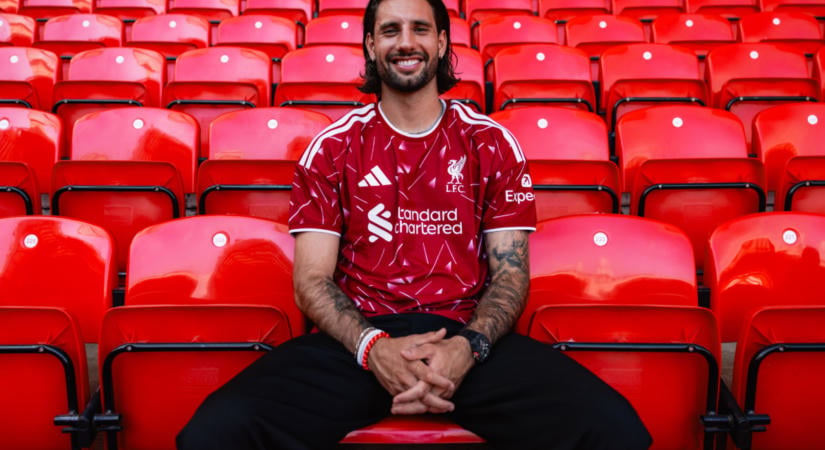 Sakktáblára vált a Liverpool, Szoboszlaiék kockás mezben játszanak jövőre
