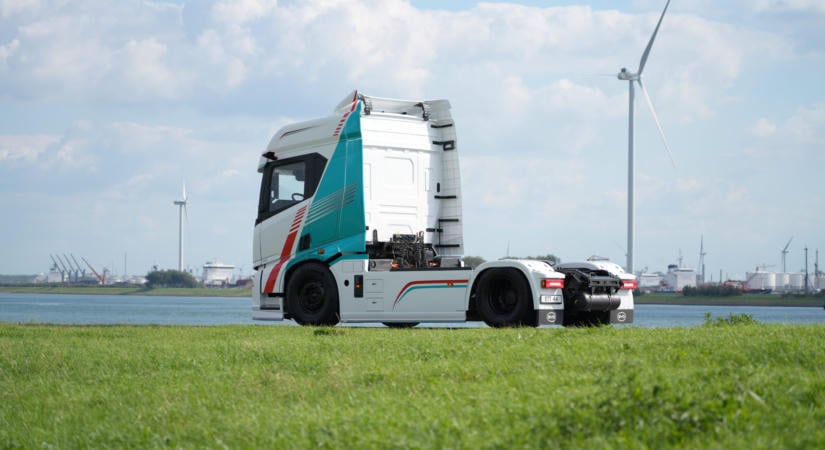Nemcsak autókkal támad a BYD: Európában gyártaná elektromos teherautóit
