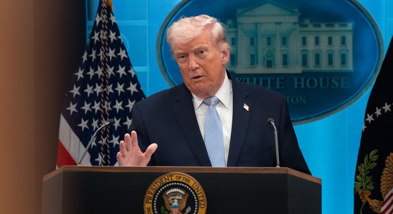 Véget vetnének Donald Trump akcióinak, lezárnák az iráni háborút az Egyesült Államokban