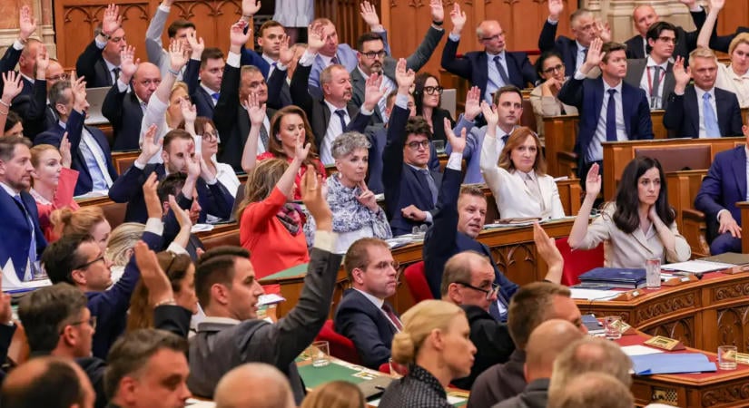 Ma dönthet a parlament Magyar Péter, Hankó Balázs és Seszták Miklós mentelmi jogáról