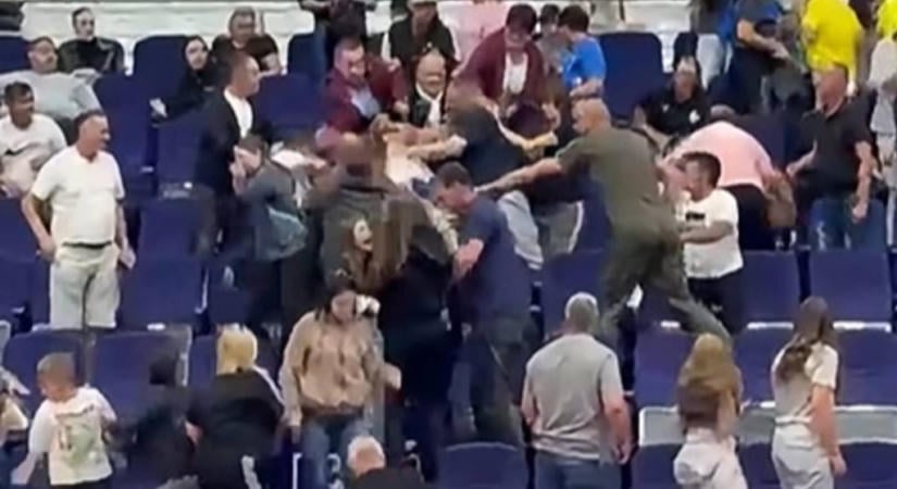 Döbbenet Temesváron: tinilányok szeme láttára püfölték egymást a kéziszurkolók