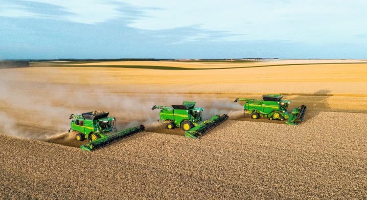 A John Deere bemutatja a 2027-es modellév fejlesztéseit a T5/T6,S7 és X9 sorozatú kombájnoknál