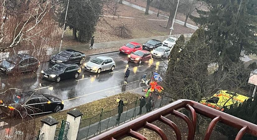 Továbbra is tart a büntetőeljárás a szombathelyi Jókai utcában történt kettős gázolás miatt