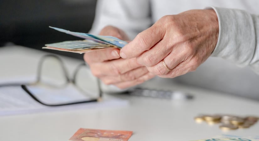 Több száz eurós nyugdíjemelés a láthatáron, napokon belül döntenek