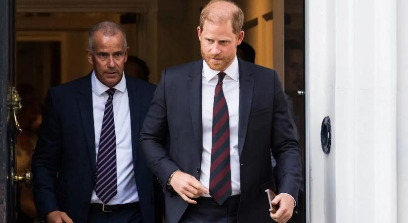 Újabb pofonba szaladt bele Harry herceg, több milliós pert vesztett el