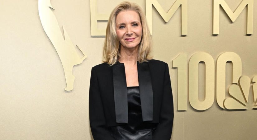 Lisa Kudrow ritkán látott fiával érkezett az Emmy-gálára: elképesztő köztük a hasonlóság