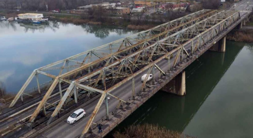 24 órára teljesen lezárják ezt a budapesti hidat