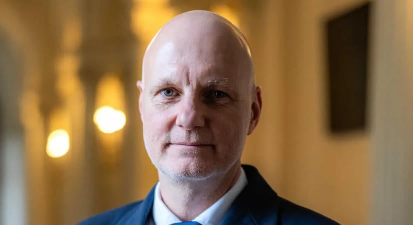 Feljelentéseket tett csaknem 20 milliárd forintnyi informatikai szerződés miatt Tanács Zoltán minisztériuma