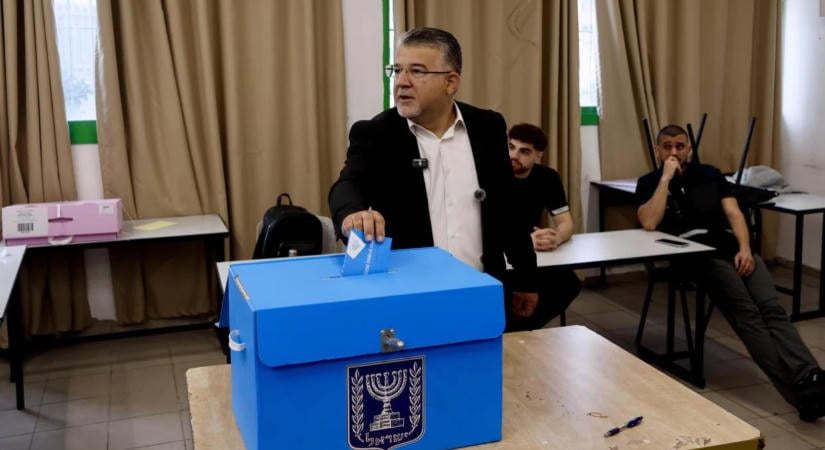 Rekordrészvételt mértek az izraeli parlamenti választások reggeli óráiban