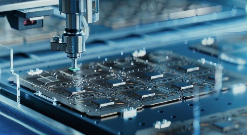 Újabb áremelési hullám: drágulhatnak a kütyük, a világ legfontosabb chipgyártója tíz százalékos áremelést lengetett be – most nyomják le az Apple és a többiek torkán