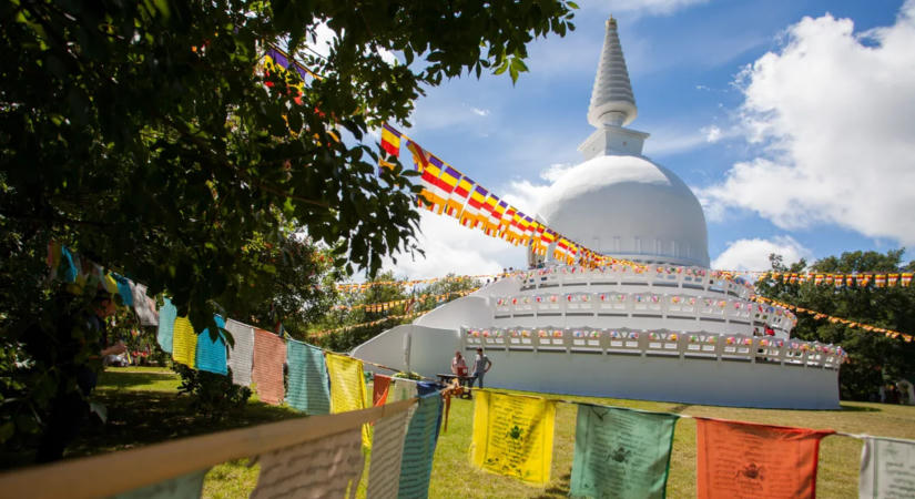Jártál már itt? Magyarországon áll Európa legmonumentálisabb szentélye, ami a Dalai Lámát is lenyűgözte