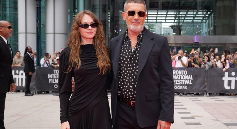 Ritkán látni a vörös szőnyegen Antonio Banderas lányát – most édesapjával jelent meg