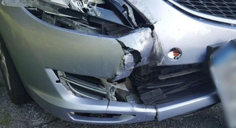 Egyetlen figyelmetlenségből lett a baj: levált kerék okozott szörnyű balesetet a 74-esen