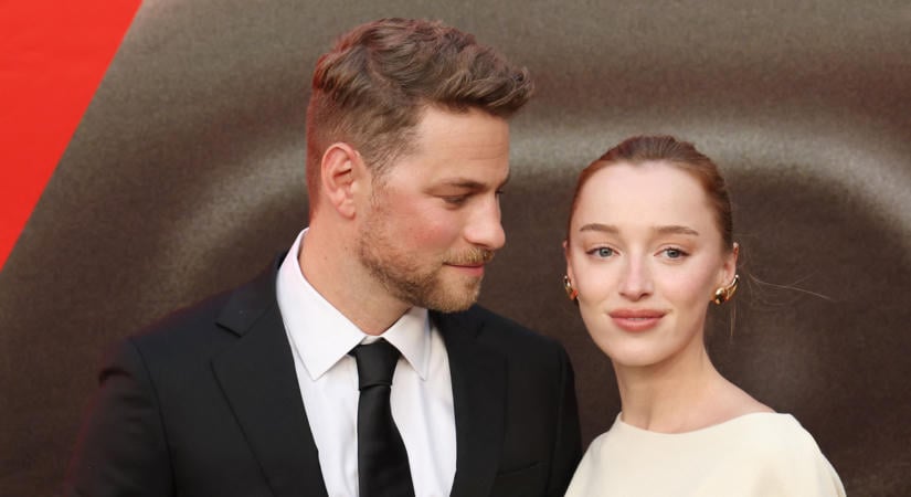 Phoebe Dynevor kimondta a boldogító igent – Ilyen ruhában ment férjhez