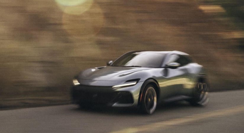 Rendőrtől rendőrig száguldott a törvénytisztelő ferraris