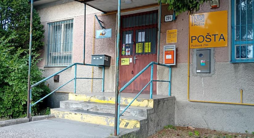 A lakosság fele aláírta a postabezárás elleni petíciót Karván és Bajcson