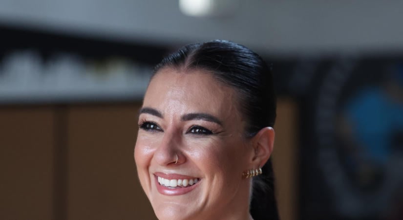 Bármelyik nap megérkezhet Stana Alexandra kisfia: így készül a szülésre
