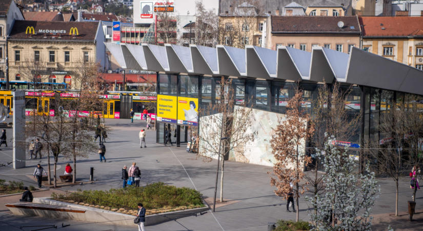 Vigyázat, vasárnap rövidített útvonalon jár a 2-es metró